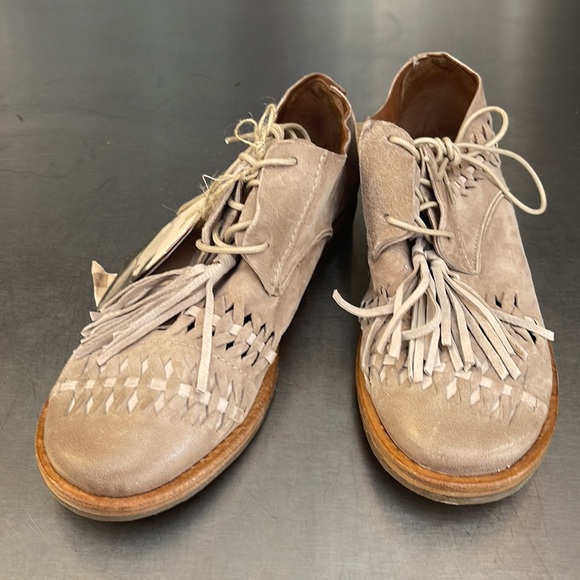 AS98 “ZURI” dusty gray leather. New in box and/or with tags. - Picture 4 of 8